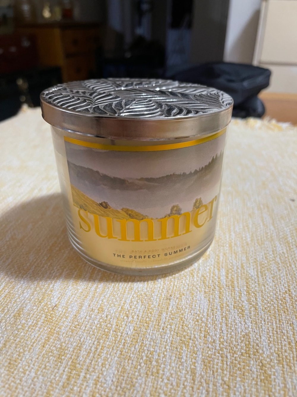 Bath & Body Works The Perfect Summer Yellow Scented Candle